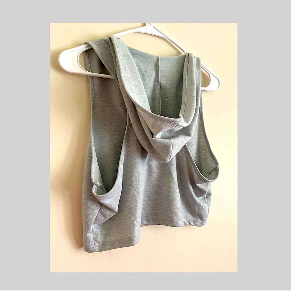 Cropped hoodie
